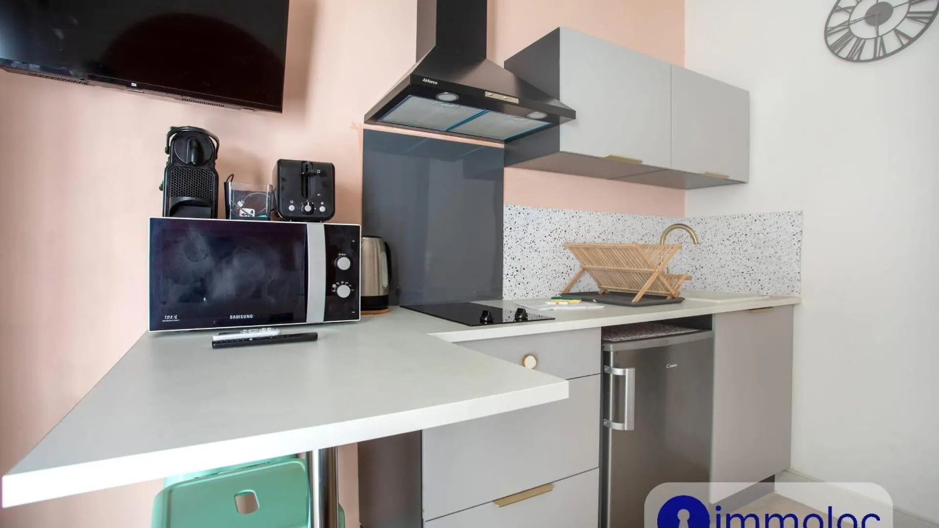 Charming Air-Conditioned Studio With Balcony Nice 0*,  France