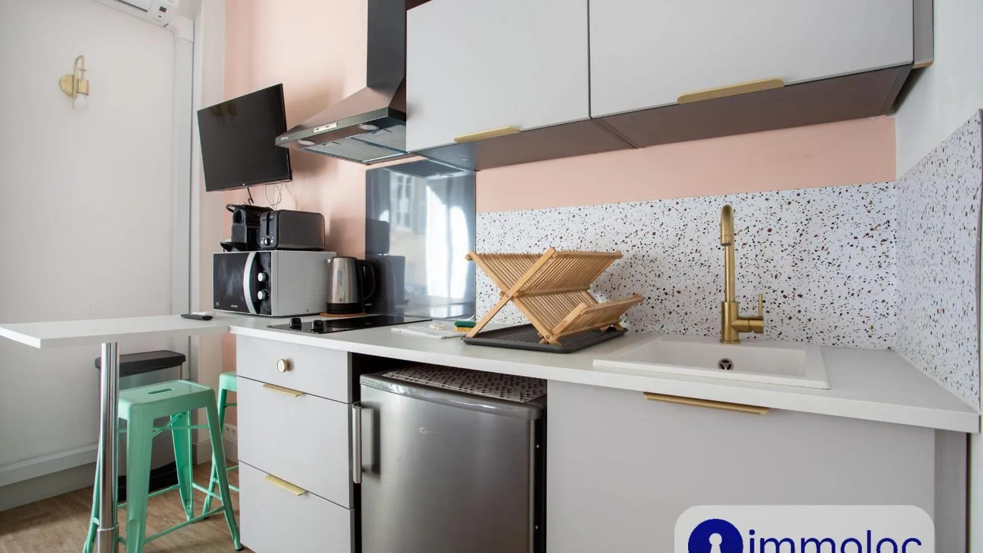 Apartment Charming Air-Conditioned Studio With Balcony Nice